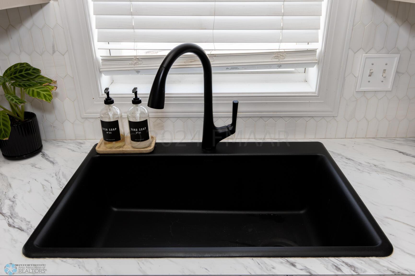 Kitchen4993-20