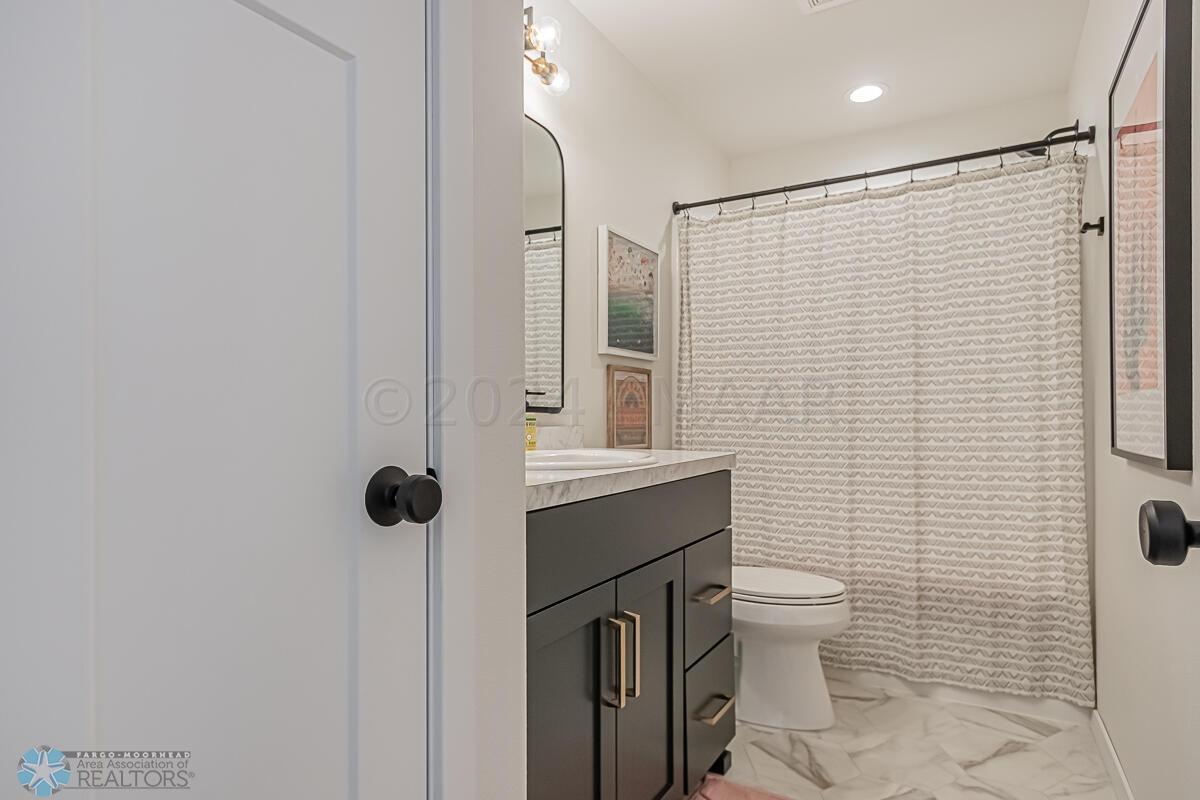 Basement_Bathroom_1
