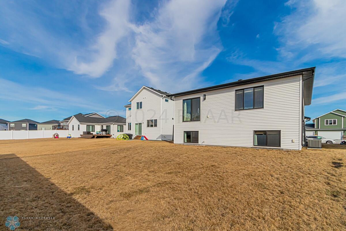 Exterior_2