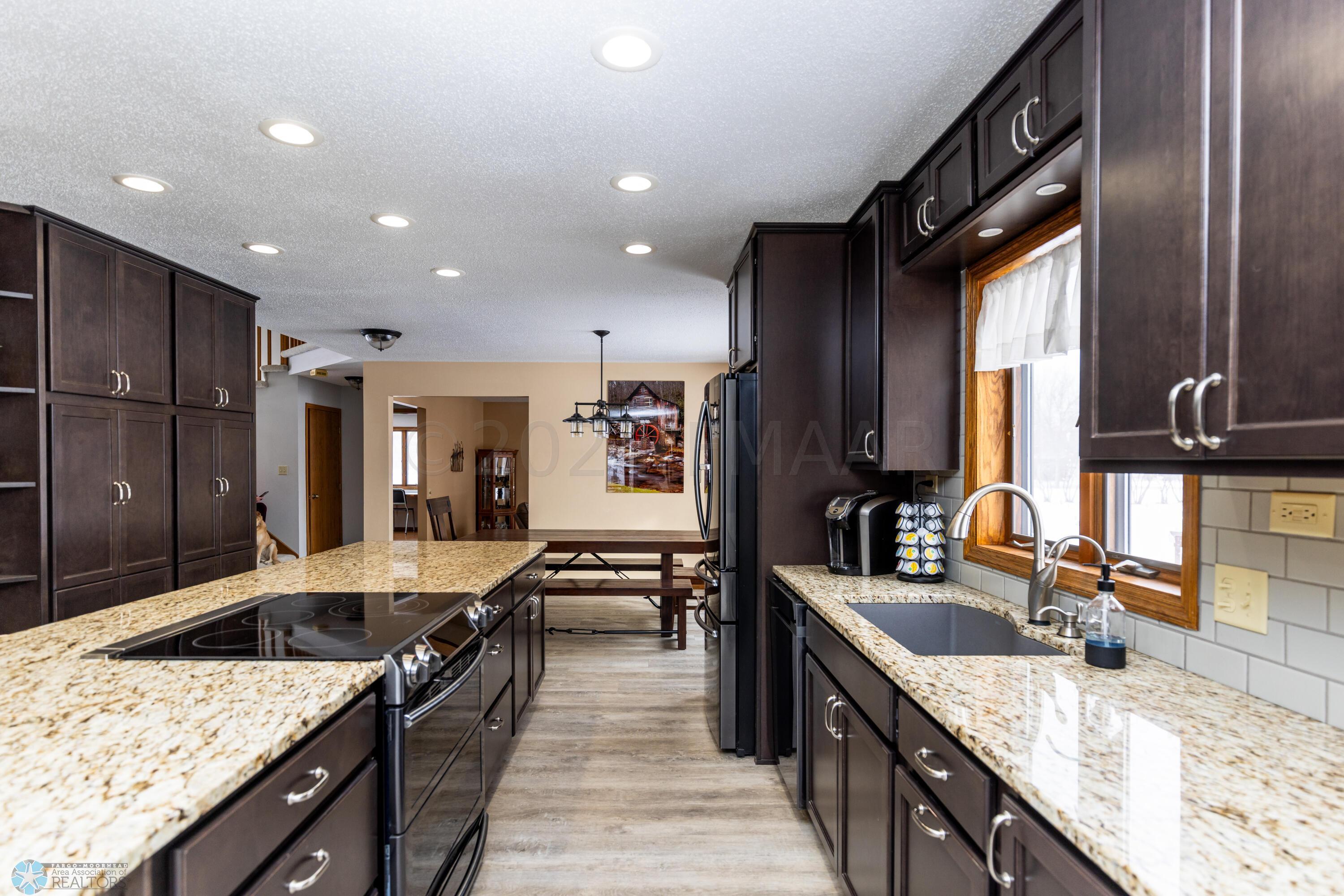 LOOKING TO DINING ROOM