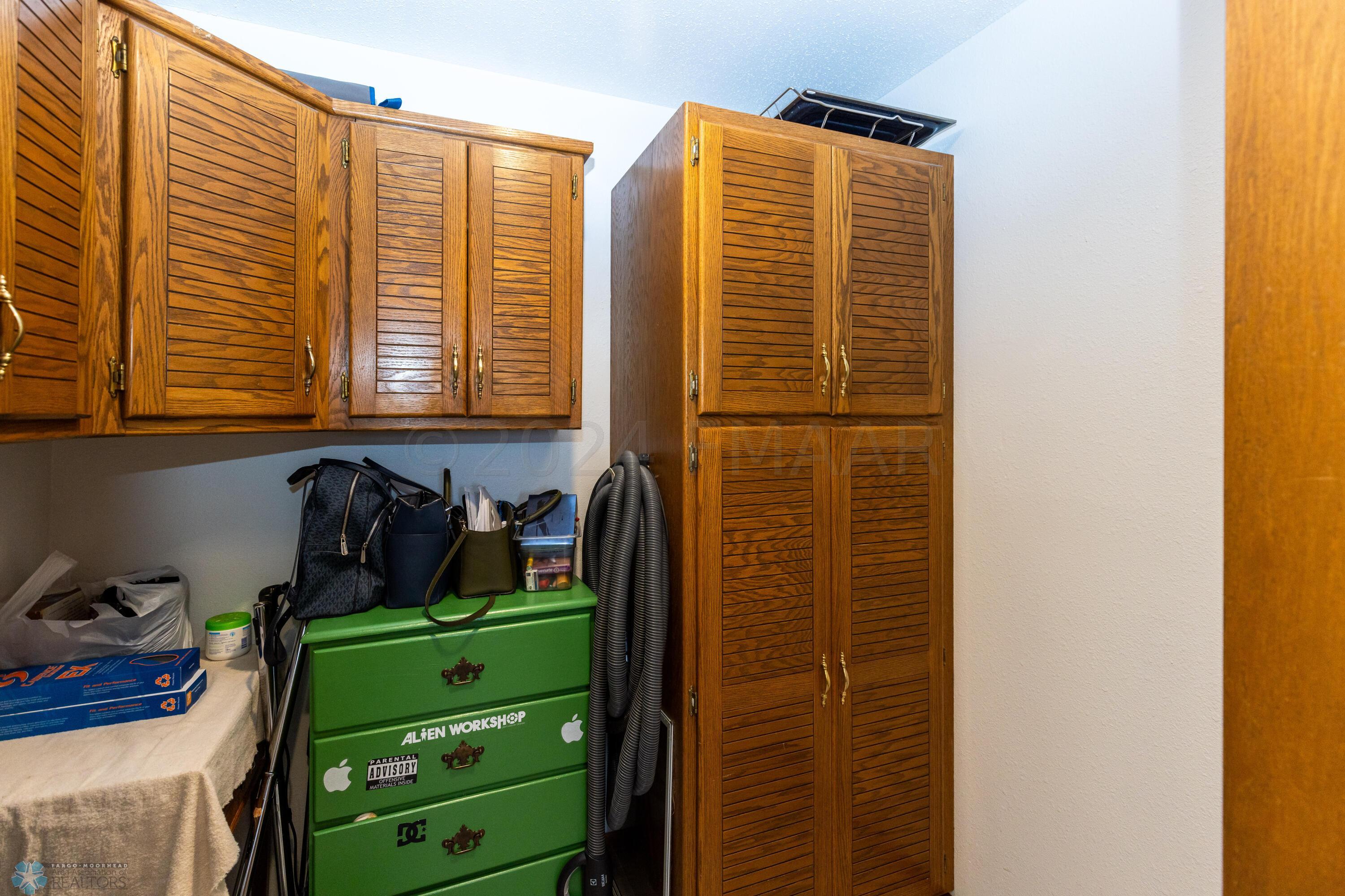 PANTRY/ CLOSET