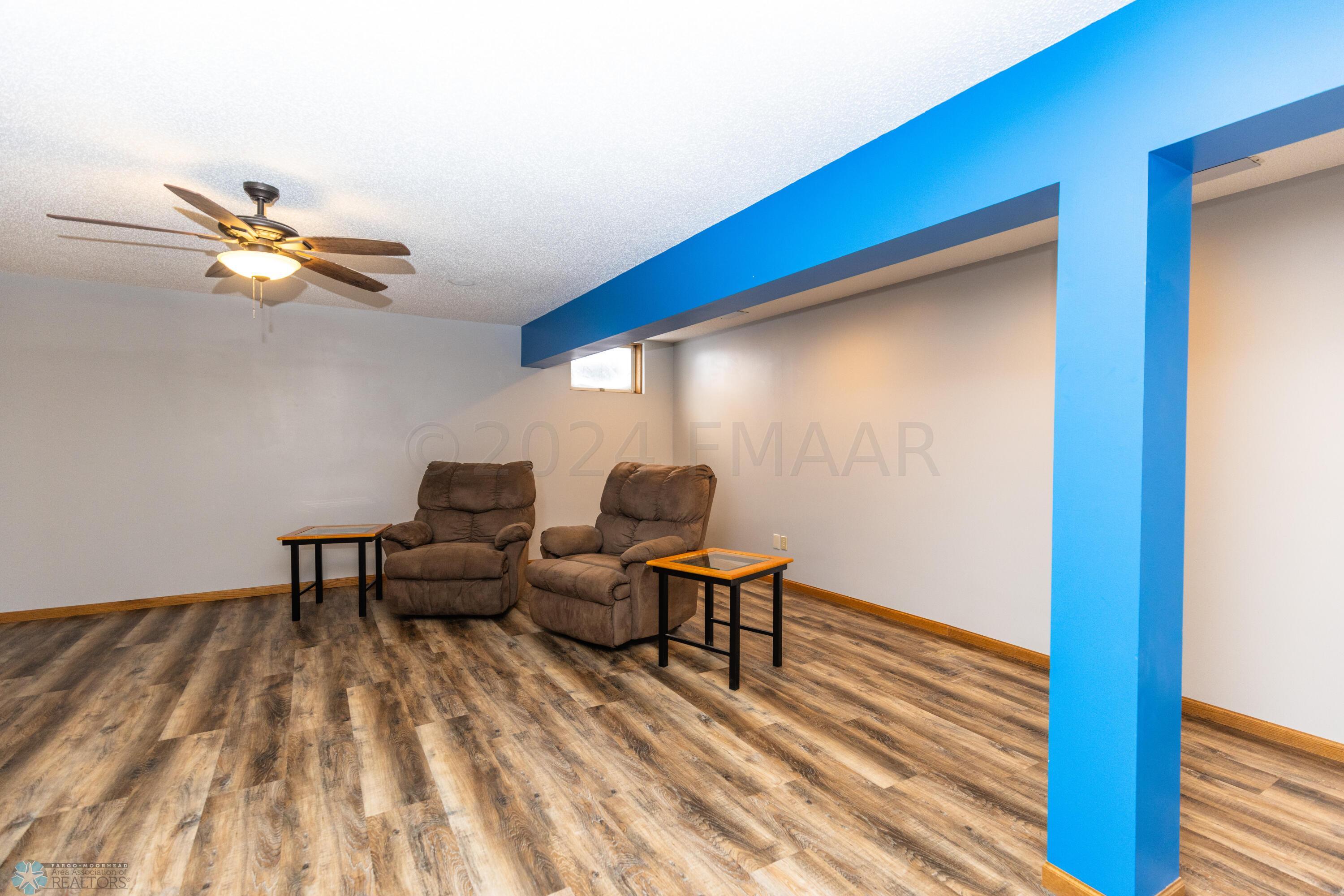 LOWER FAMILY ROOM