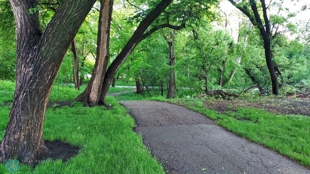 Walking/Bike Path!