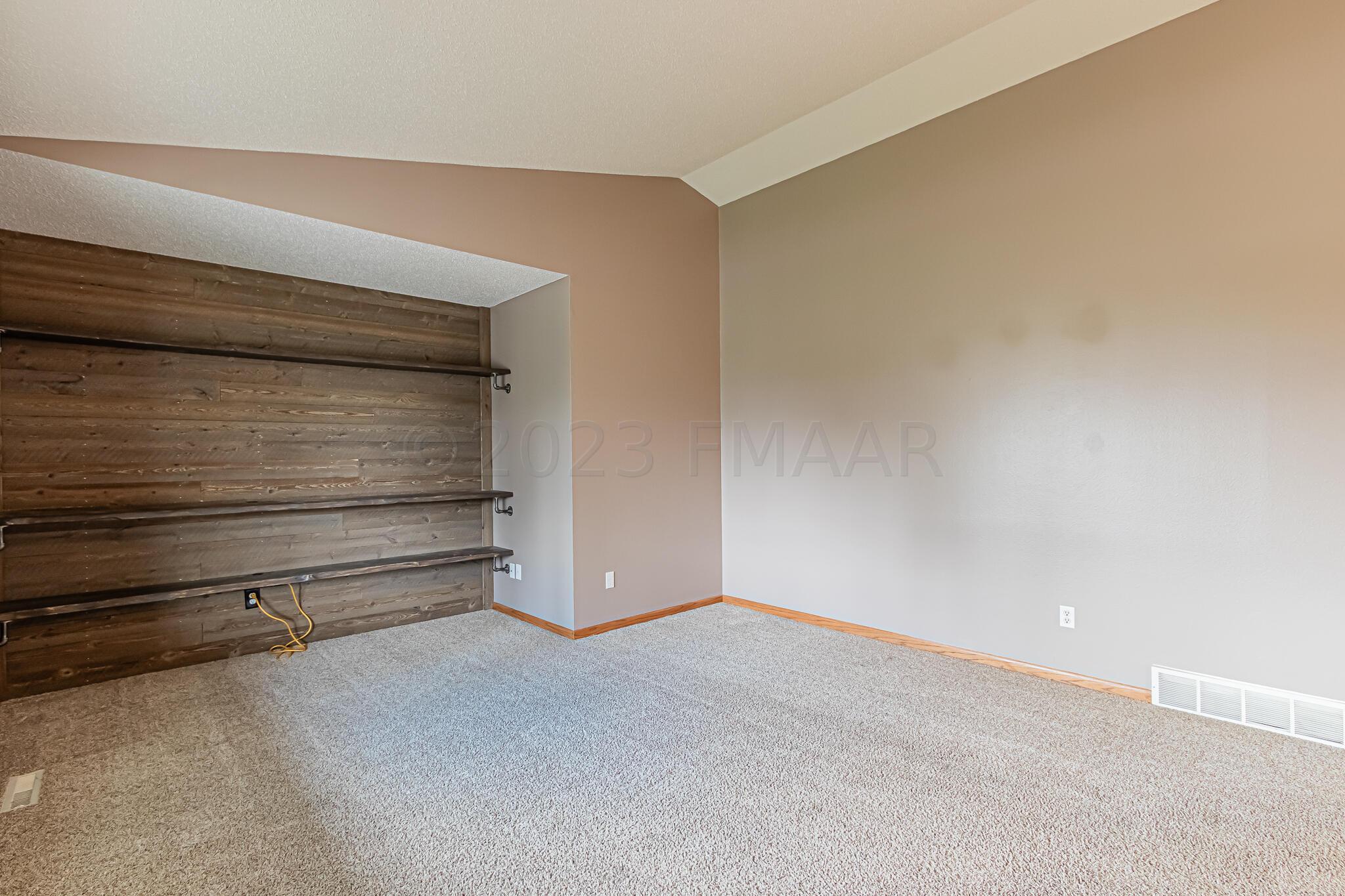 208 Main St, Harwood, ND-10
