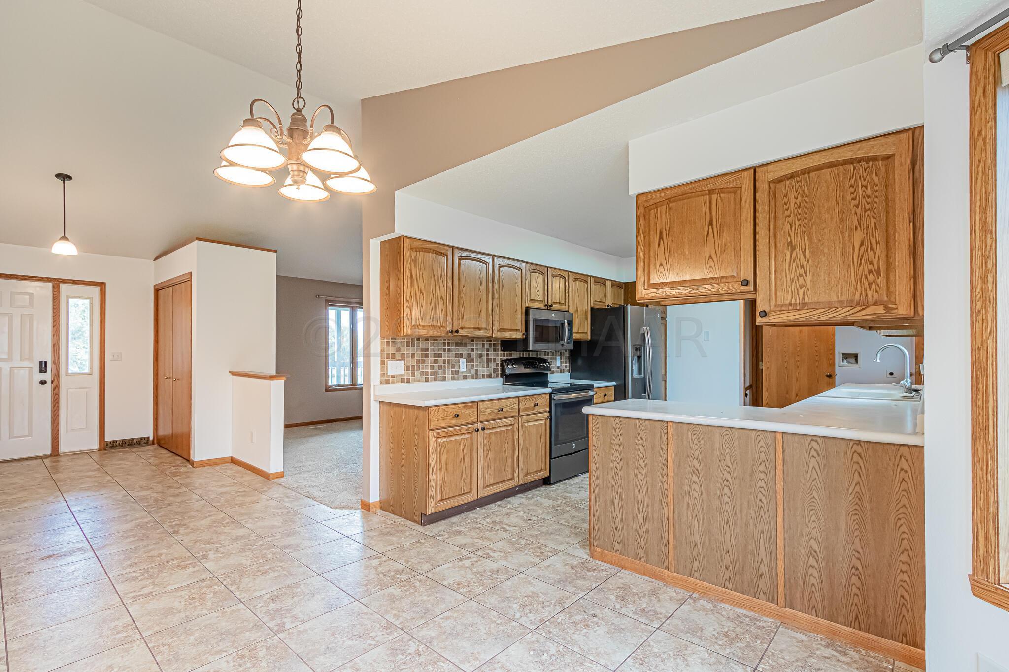 208 Main St, Harwood, ND-07