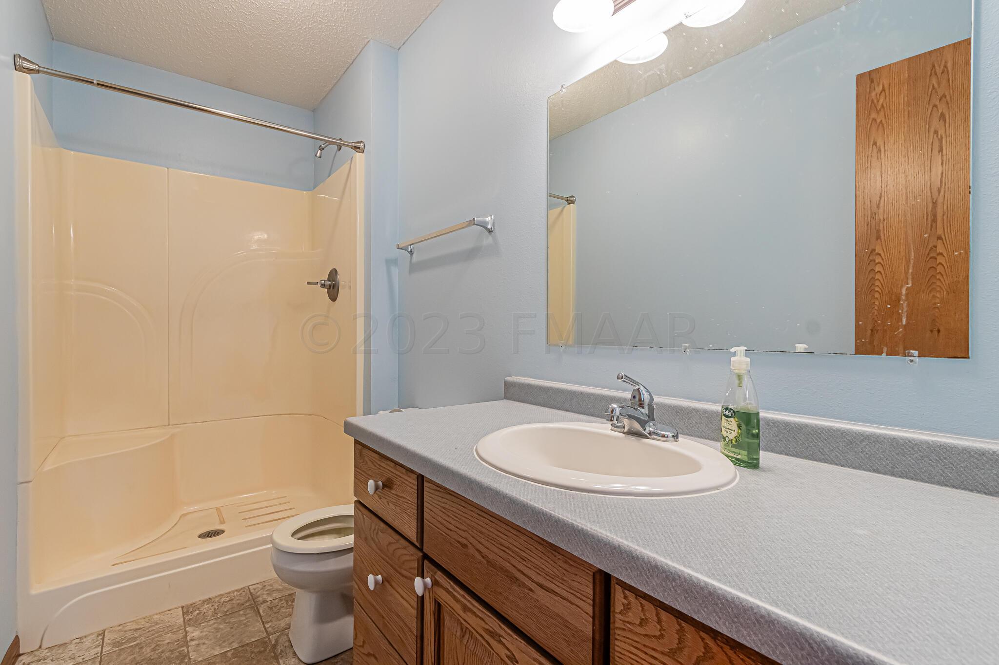 208 Main St, Harwood, ND-26