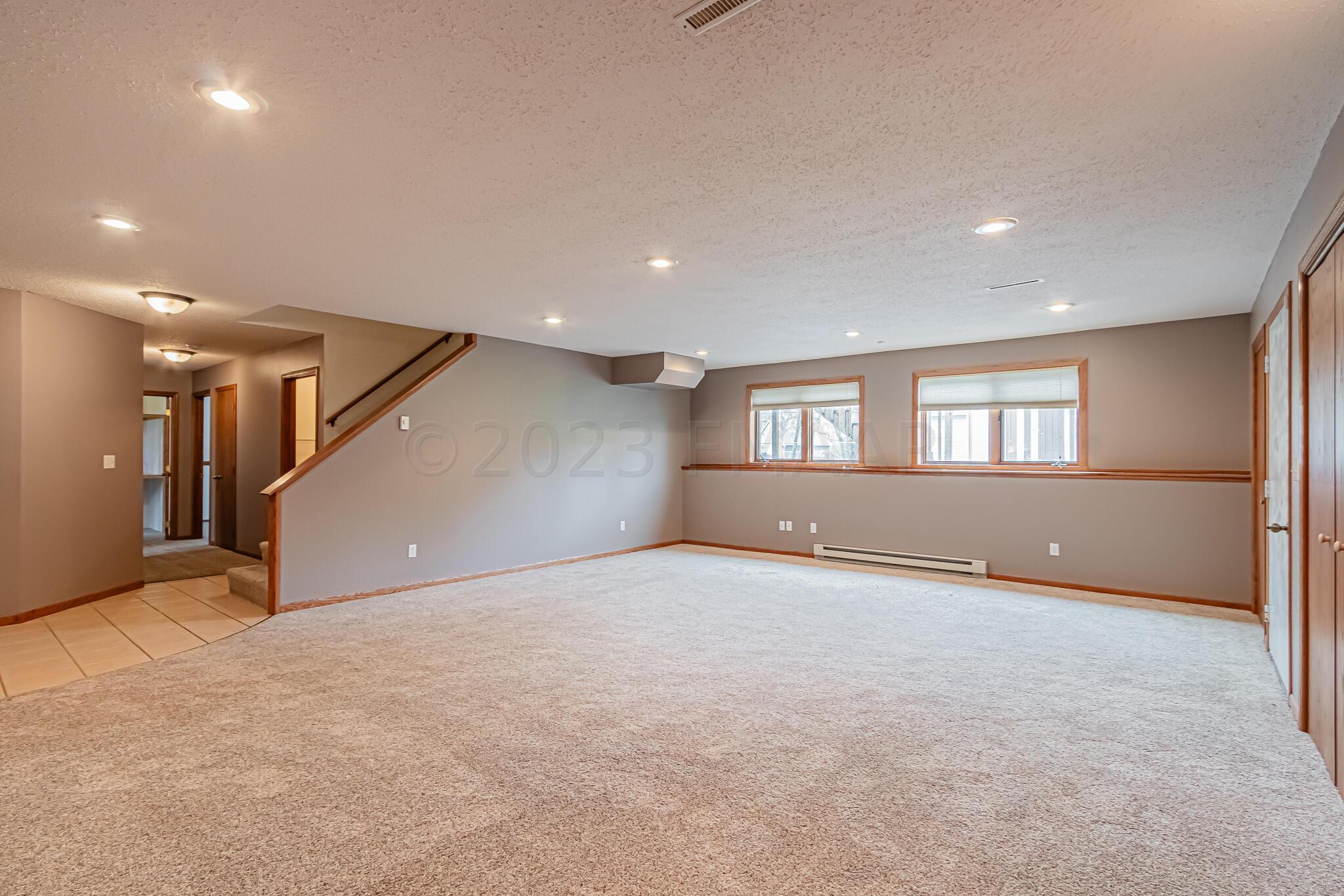 208 Main St, Harwood, ND-36