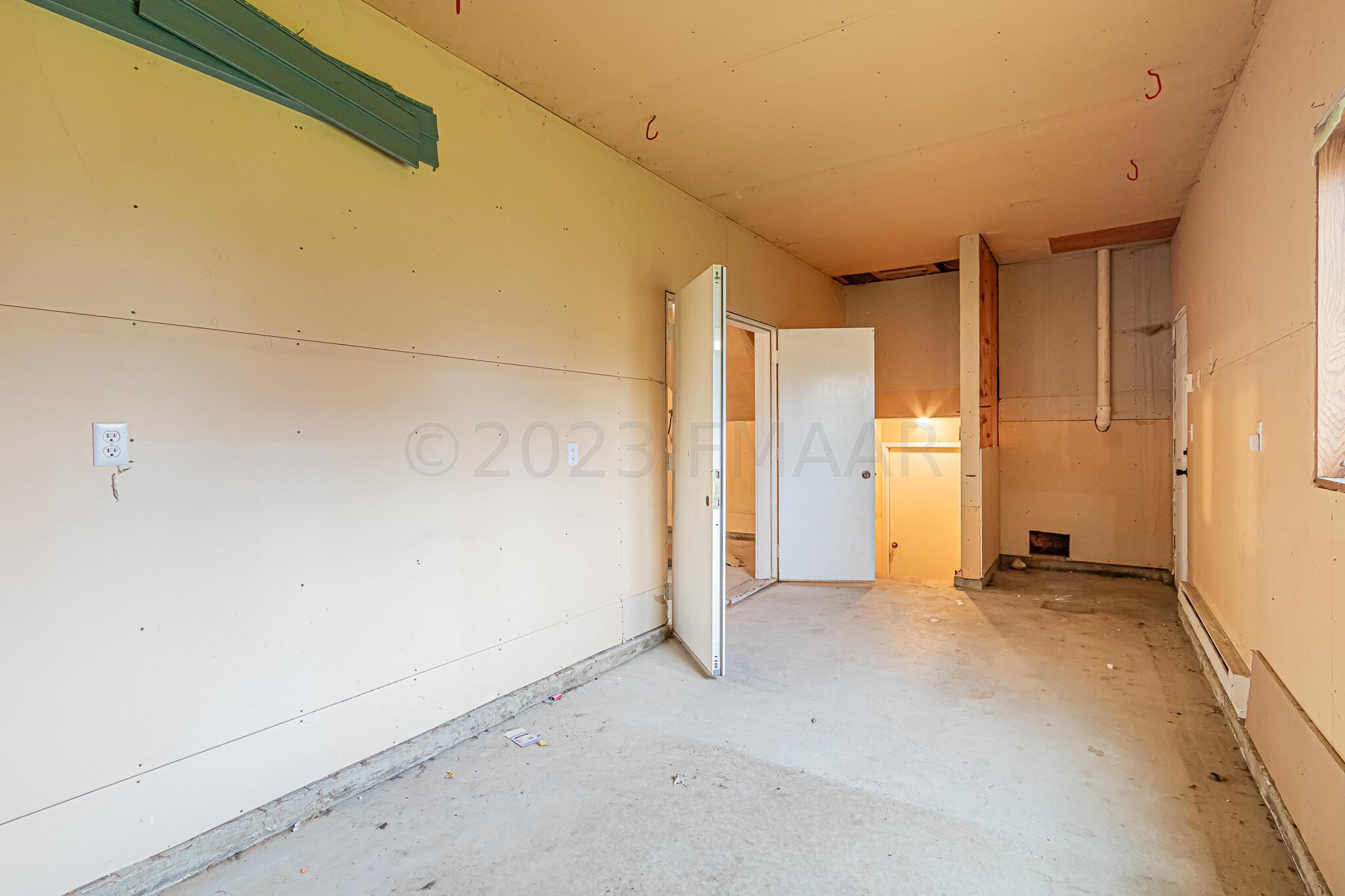 208 Main St, Harwood, ND-46