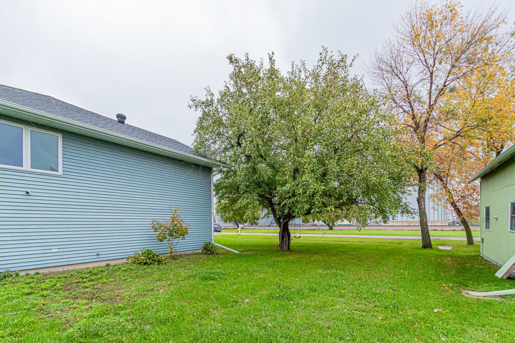 208 Main St, Harwood, ND-55