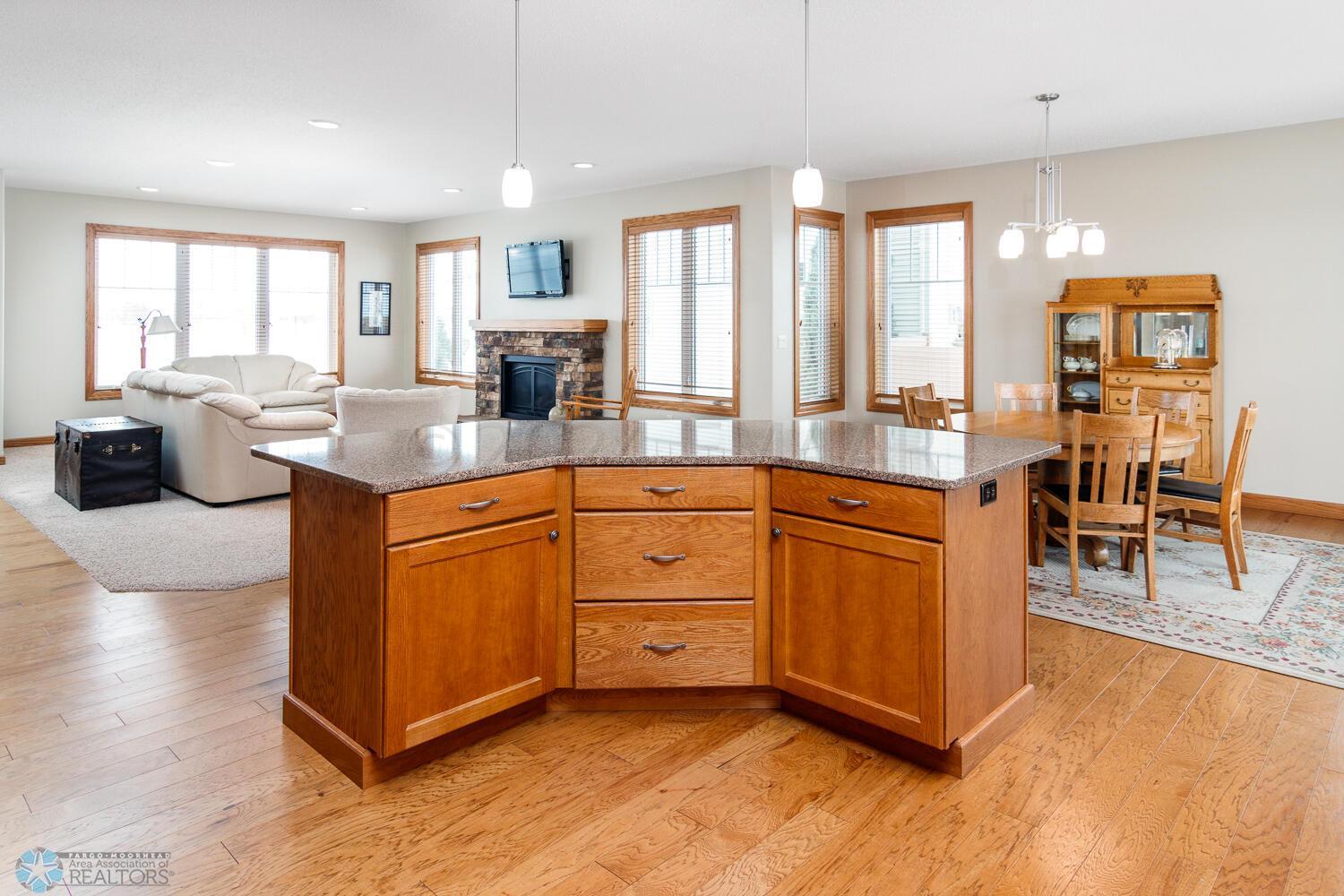 Kitchen/dining